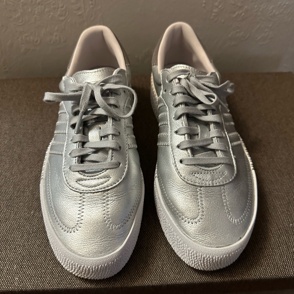 Adidas platform Samba
